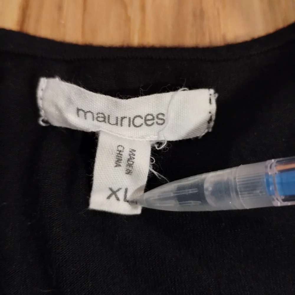 Maurice's v neck floral boxy top - Picture 6 of 9